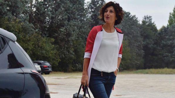 Super-pass a Firenze per l'auto di Agnese Renzi, il leader Pd: fake news