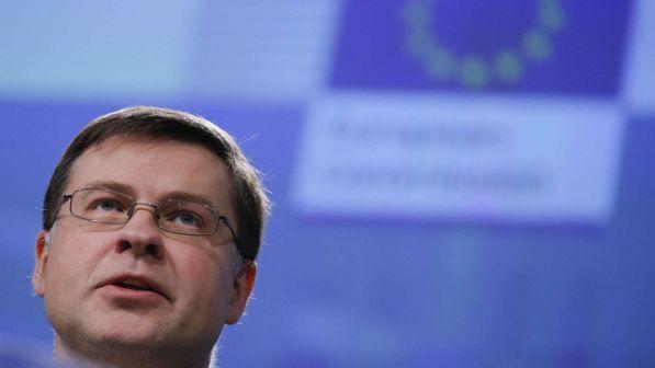 Dombrovskis (Commissione Ue):Manovra prima vista non rispetta regole