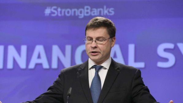 Ue, Dombrovskis: "Serve una correzione considerevole alla Manovra italiana"