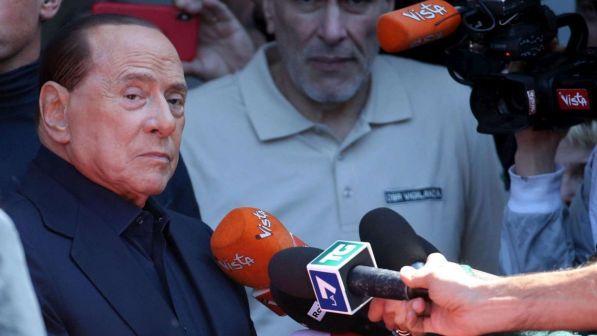 Berlusconi a Toti: "Chi esce da Forza Italia si condanna all'invisibilità"