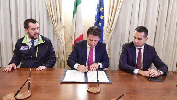 Governo in fibrillazione, botta e risposta di Salvini e Di Maio mettono a rischio la maggioranza