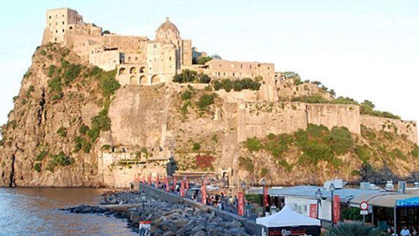 Fallimenti pilotati, sequestrato il Castello Aragonese di Ischia