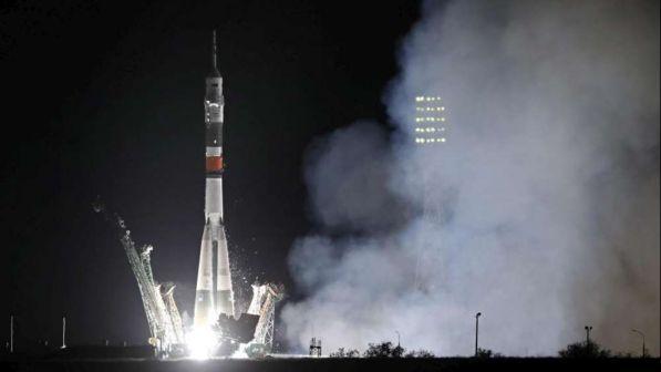 Soyuz agganciata alla Stazione Spaziale: a bordo c'è Luca Parmitano