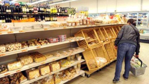 Commercio, Confesercenti: in 5 anni vendite scese di 7,7 miliardi