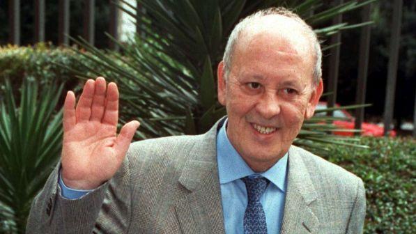 Giornalismo, morto Albino Longhi: storico direttore del Tg1