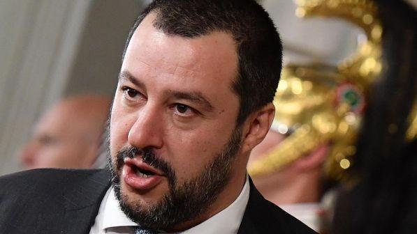 Salvini "chiama" Di Maio: "Mettiamoci al tavolo per un accordo"