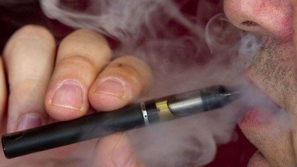 Usa, morto il paziente con malattia ai polmoni causata dalla sigaretta elettronica