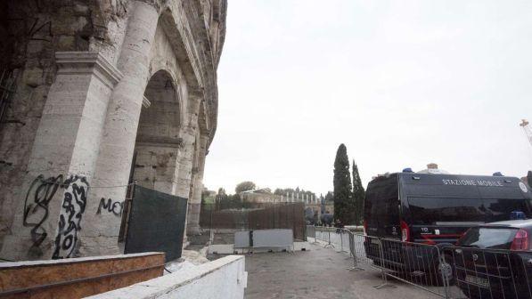 Sicurezza, Raggi: si valuta l'idea della cancellata al Colosseo