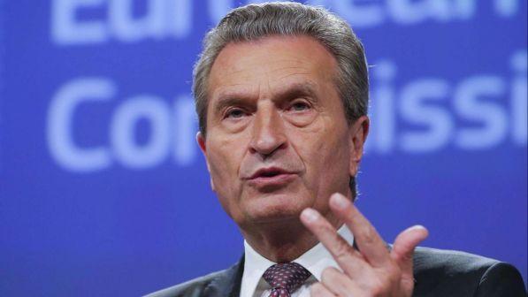 Manovra, Oettinger: "Bocciatura Italia mia opinione personale"