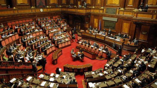 Decreto dignità, riammessi 30 emendamenti dopo il primo stop