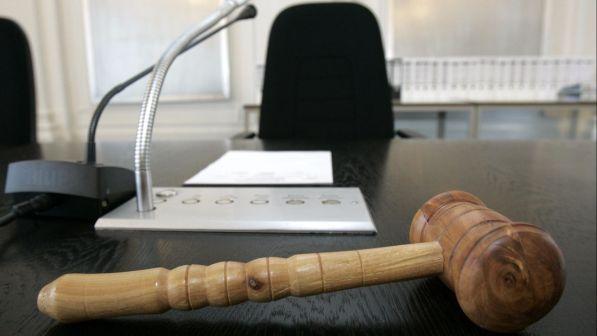 Fuoricorso all'università, giudici: "Il padre divorziato deve mantenerla"