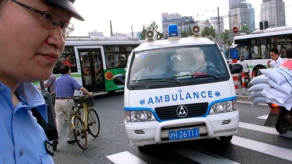 Cina, tir si schianta contro auto in coda: 14 morti e 27 feriti