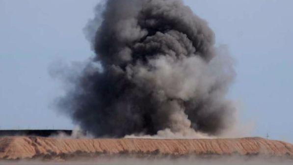 Cnn: "L'Isis sta sperimentando bombe che eludono controlli negli aeroporti"