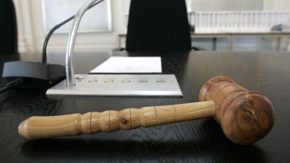 Bari, uccise la moglie a martellate: condannato a 6 anni e 3 mesi