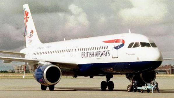 Risultati immagini per Aereo sbaglia rotta