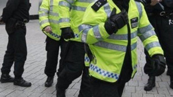 Gb, accoltella tre fedeli in chiesa a Birmingham: arrestato