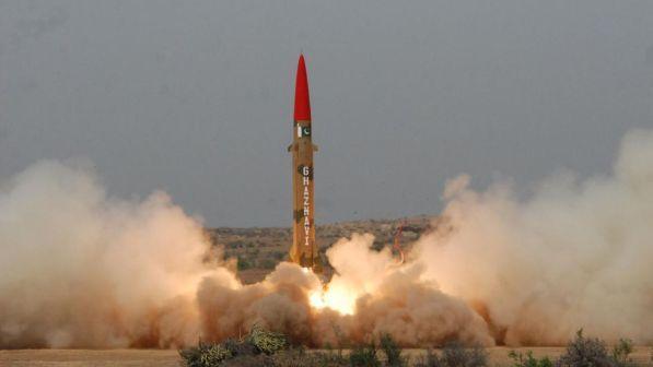 Trump: "Via gli Usa dall'accordo nucleare con la Russia" | Mosca: passo molto pericoloso