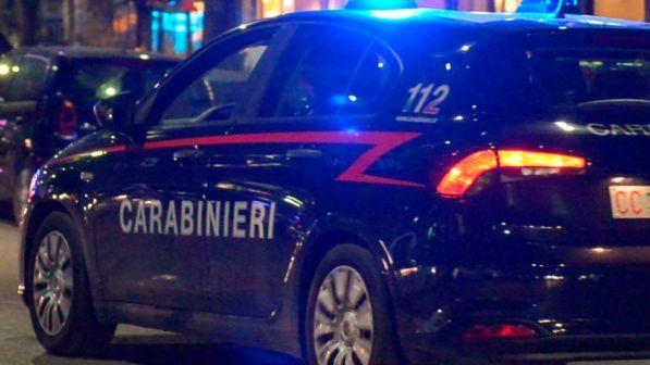 Napoli, lei lo lascia e lui minaccia di incendiarle casa: arrestato