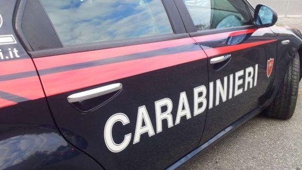 Irpinia, non si ferma ad alt dei carabinieri: muore contro un albero