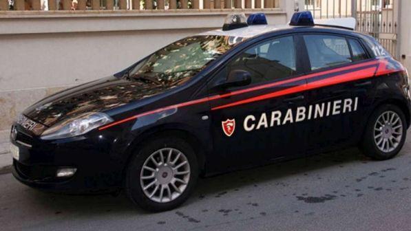 Sequestrano ragazzine e ne abusano: 5 giovani arrestati a Como