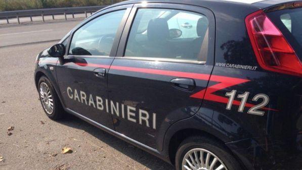 Nuoro, esplosioni e scritte razziste contro due migranti