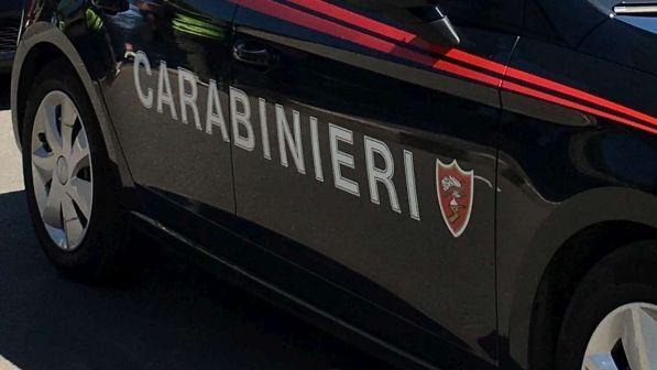 Uomo di 44 anni ucciso a coltellate in strada nel Crotonese