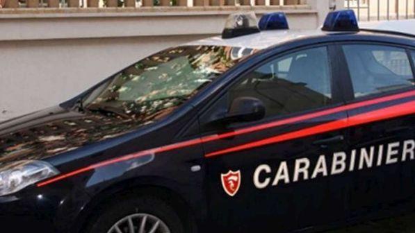 Due molotov contro una caserma Cc nel Monzese, nessun ferito