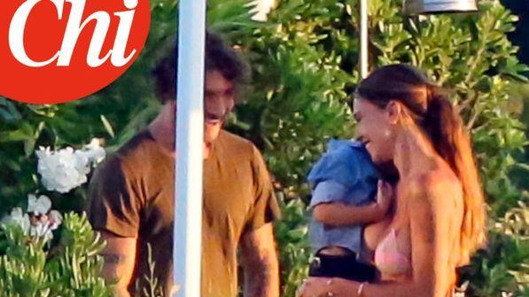 Belen e Stefano De Martino, ad Ibiza torna il sereno... e Iannone?