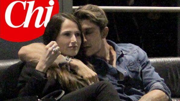 Andrea Iannone abbracciato a una moretta... è la nuova Belen?
