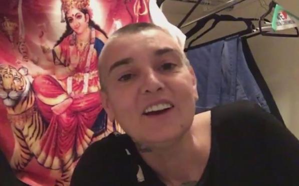 Sinead O'Connor a Russel Brand: "Se vuoi aiutarmi fai sesso con me!"