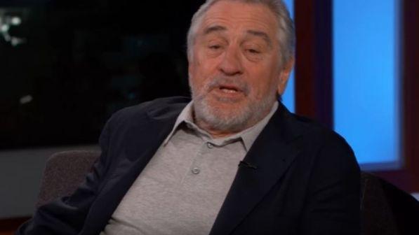 De Niro fa causa a una sua dipendente: invece di lavorare guardava troppe serie tv