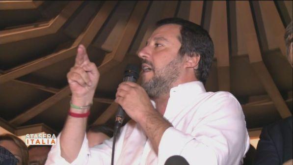 Migranti, Salvini: "Su Diciotti andrò fino in fondo"