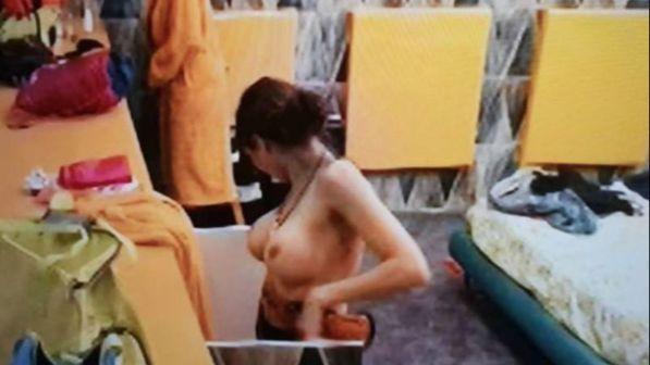 "Grande Fratello 16" hot, Mila Suarez in topless
