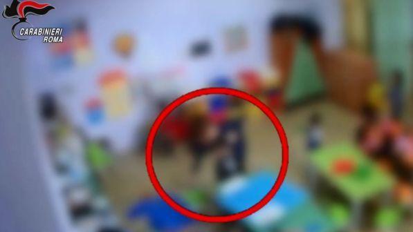 Roma, maltrattamenti su bimbi in un asilo: arrestate tre maestre