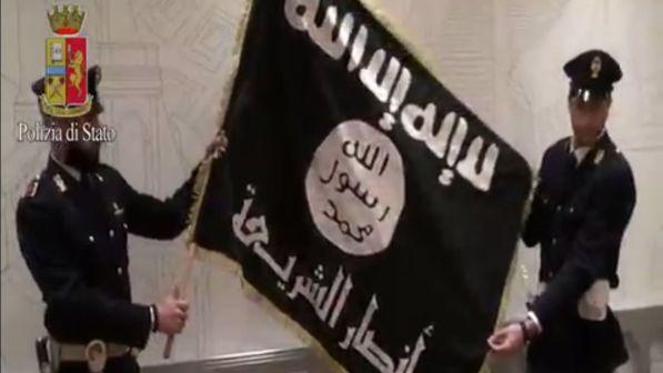 Terrorismo, espulso tunisino che faceva proselitismo sui social