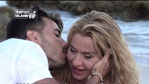 "Temptation Island Vip", Valeria Marini è sempre più tentata da Ivan