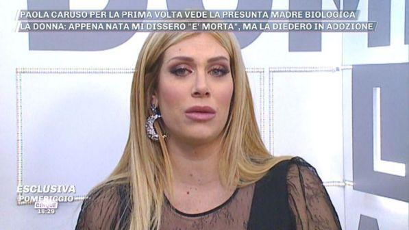 Paola Caruso vede la sua presunta madre biologica: "Voglio fare il test del Dna"