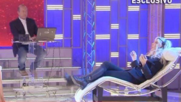 Ivana Spagna si sottopone alla macchina della verità: "E' tutto vero parla coi fantasmi"