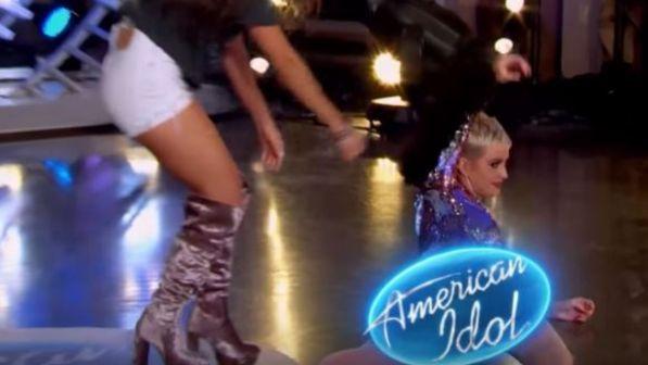 Katy Perry, incidente hot durante una puntata di "American Idol"