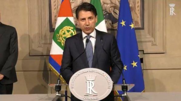 Governo, Conte incaricato da Mattarella: "Sarò lʼavvocato difensore degli italiani"