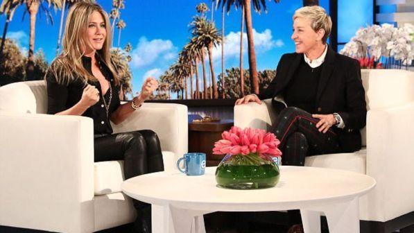 Jennifer Aniston alimenta le voci di reunion di Friends: "Tutto è possibile"