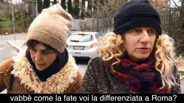 "La grande monnezza": lo sketch tra i rifiuti delle attrici Monti e Finocchiaro diventa virale