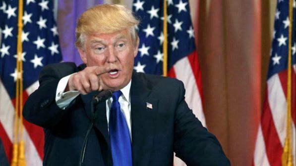 Usa, ex consiglieri di Trump: "Nemici all'interno della Casa Bianca"