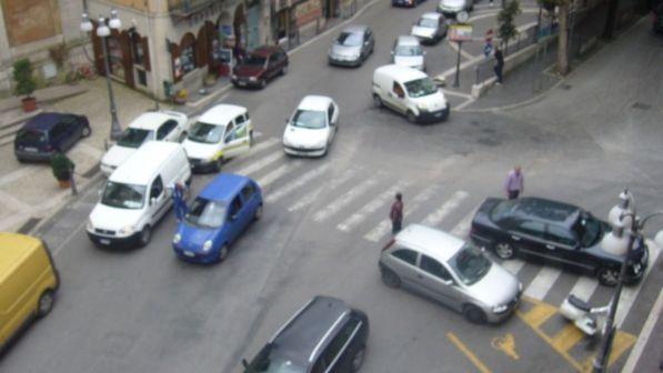 Sosta selvaggia a Roma, la Procura indaga: 10 già a giudizio per interruzione di pubblico servizio