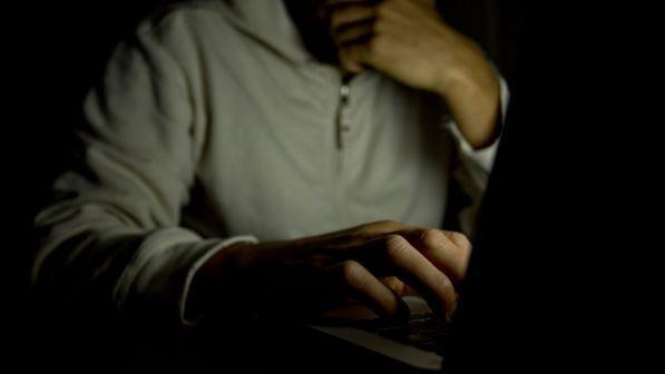 Hikikomori, è boom anche in Italia: 100mila ragazzi vivono rinchiusi in casa