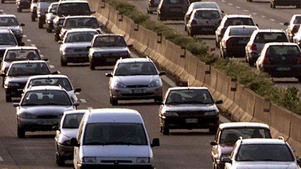 Francoforte: "Dal 2019 stop alla circolazione delle vecchie auto diesel"