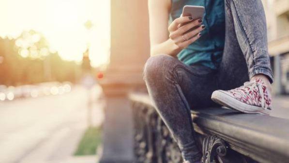 "Ok al cambio sesso a 17 anni": una minore di Genova potrà diventare uomo