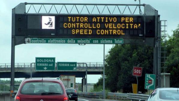 Limite di velocità in autostrada a 150 km/h, sanatoria per Imu e Tasi: ecco le nuove proposte della Lega