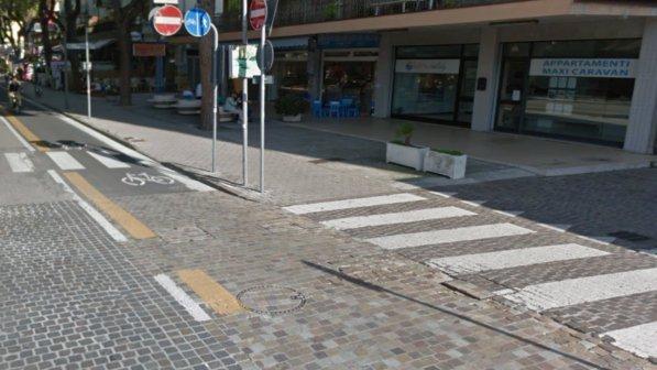 Jesolo, camminava sulla ciclabile: bambina di 5 anni multata di 20 euro