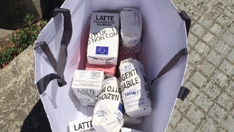 aiuti umanitari ue lecce cassonetto